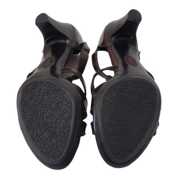 Sofft | Strappy Crocodile Texture Leather Ankle Strap Heels - Picture 8 of 11